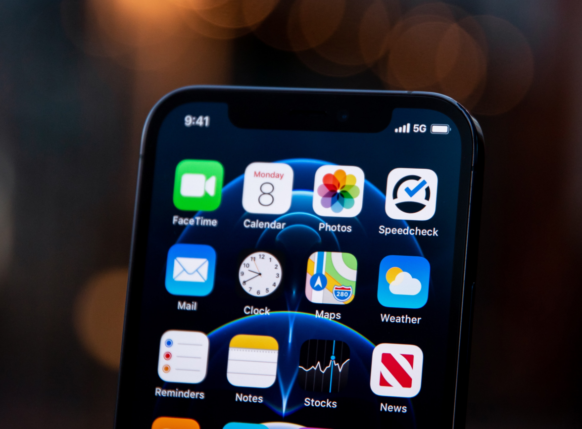 漳浦苹果手机维修分享为什么 iPhone 12 在冬季会自动关机 